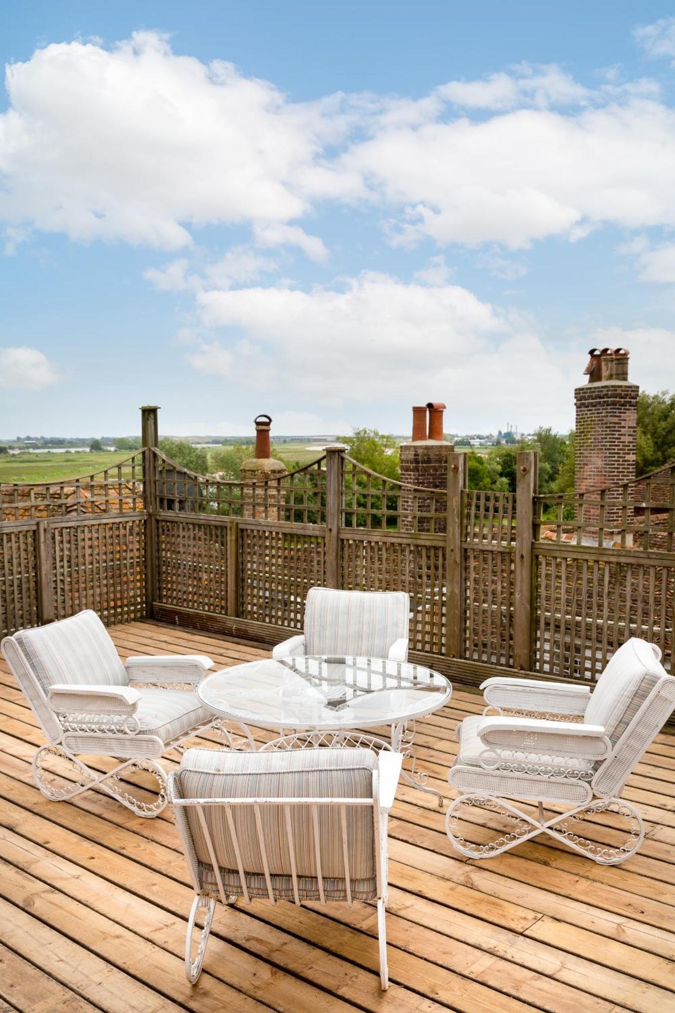 The Lookout Rye Hotell Eksteriør bilde