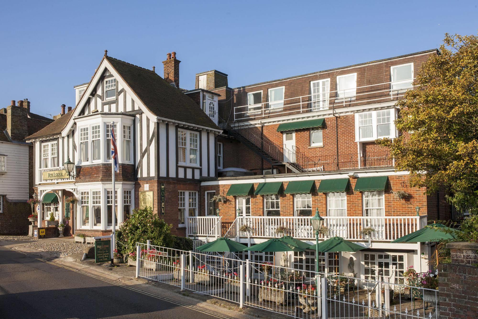 The Lookout Rye Hotell Eksteriør bilde